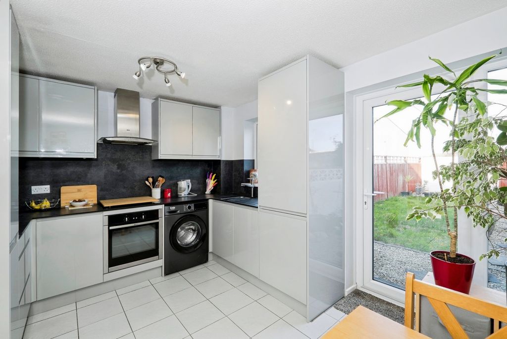 Property photo 2 of 12 Pbox-Img.Jpg