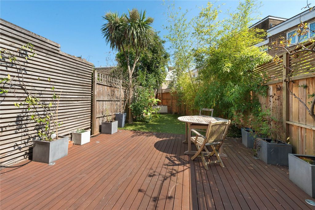 Property photo 3 of 4