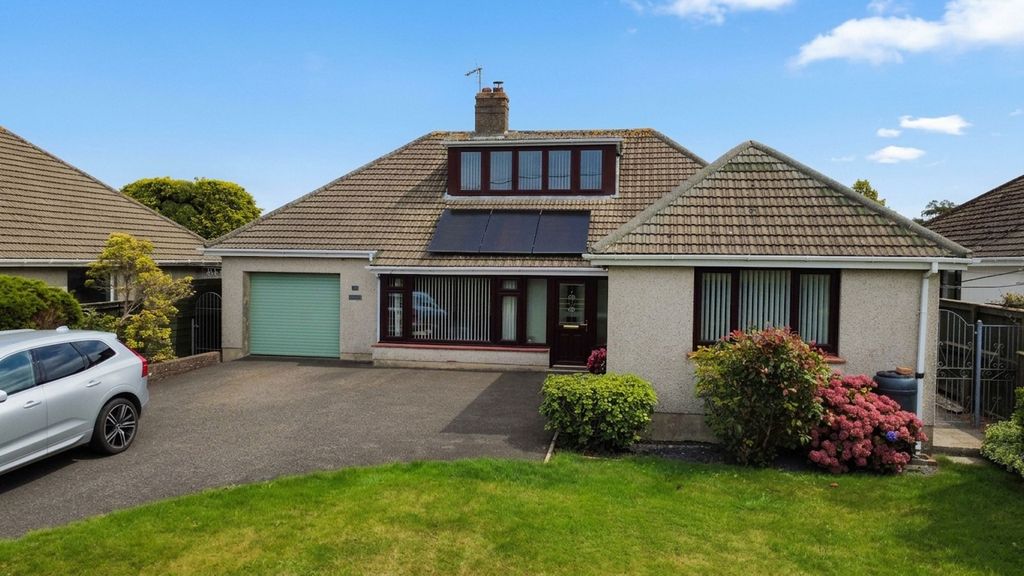 Property photo 1 of 34