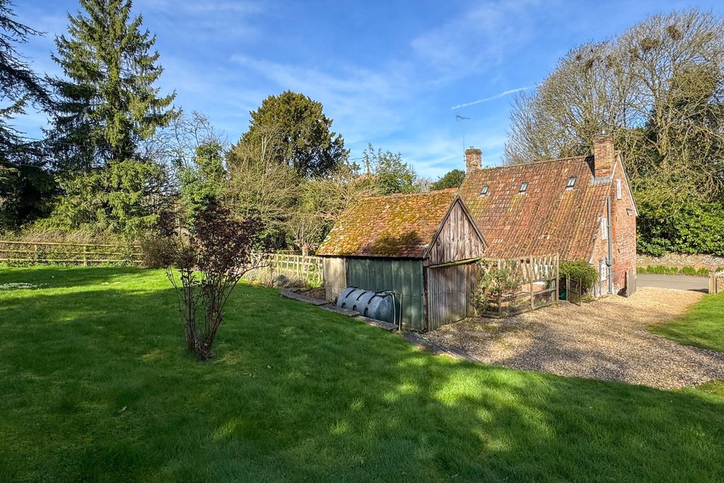 Property photo 2 of 23