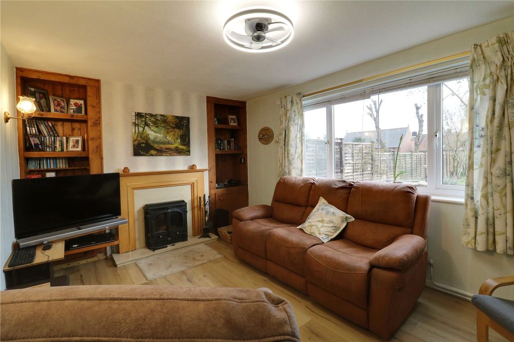 Property photo 3 of 21