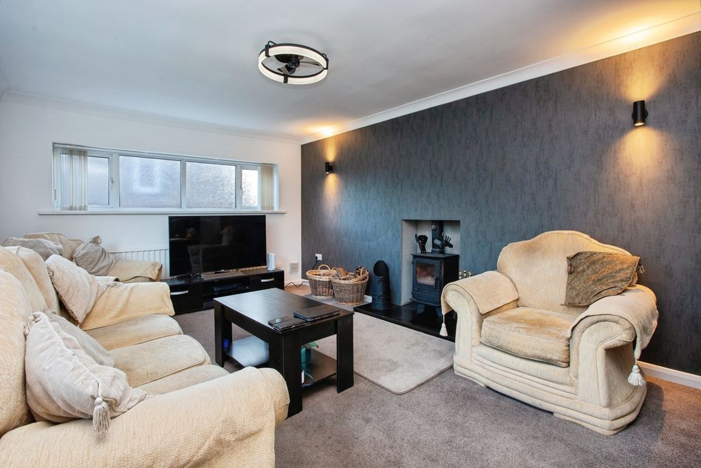Property photo 3 of 18 Pbox-Img.Jpg