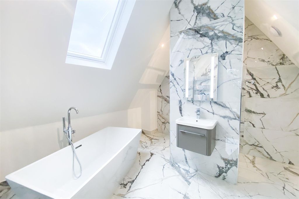 Property photo 3 of 14 Sample Bathroom 1.Png