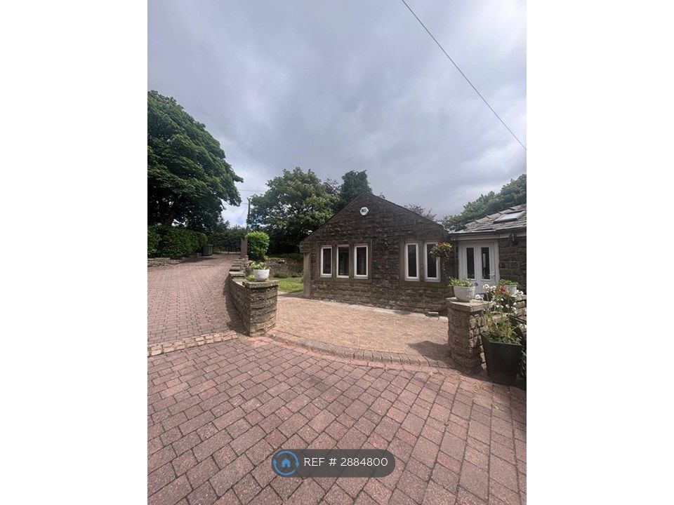 Property photo 2 of 34