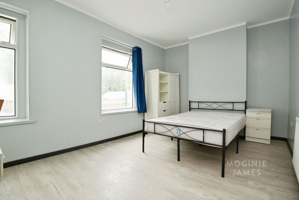 Property photo 3 of 10 Pbox-Img.Jpg