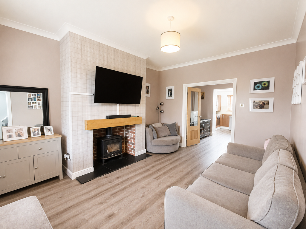 Property photo 1 of 13 Lounge