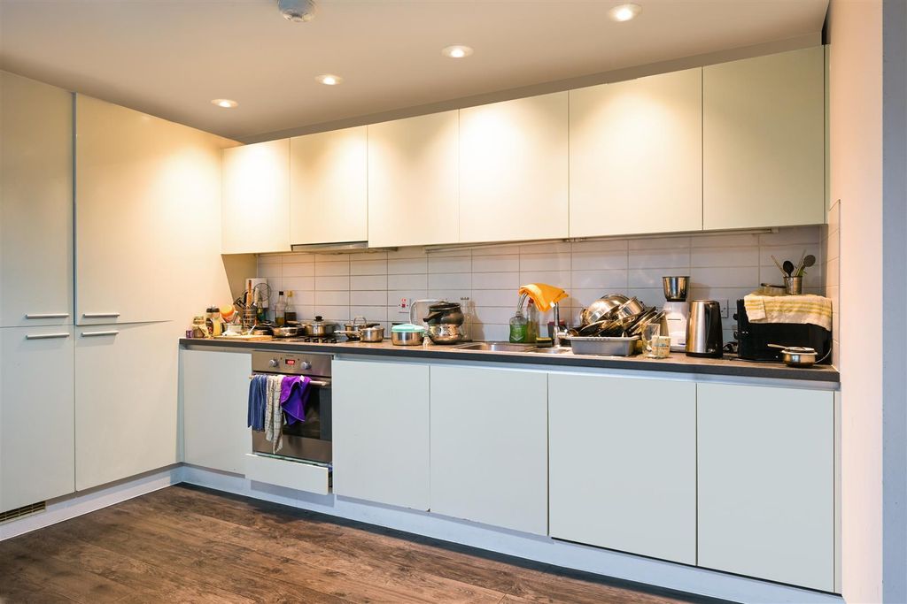 Property photo 2 of 12 Nobel House (9).Jpg