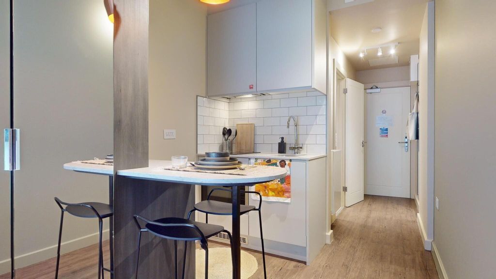Property photo 3 of 49 Kitchen
