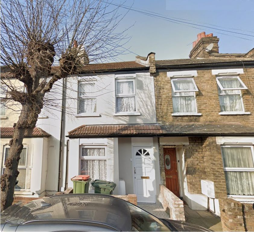 Property photo 1 of 17 Front