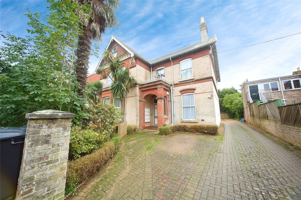 Property photo 1 of 11 Picture No. 16