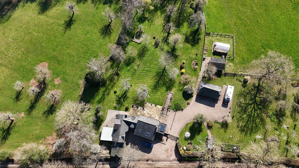 Property photo 3 of 27