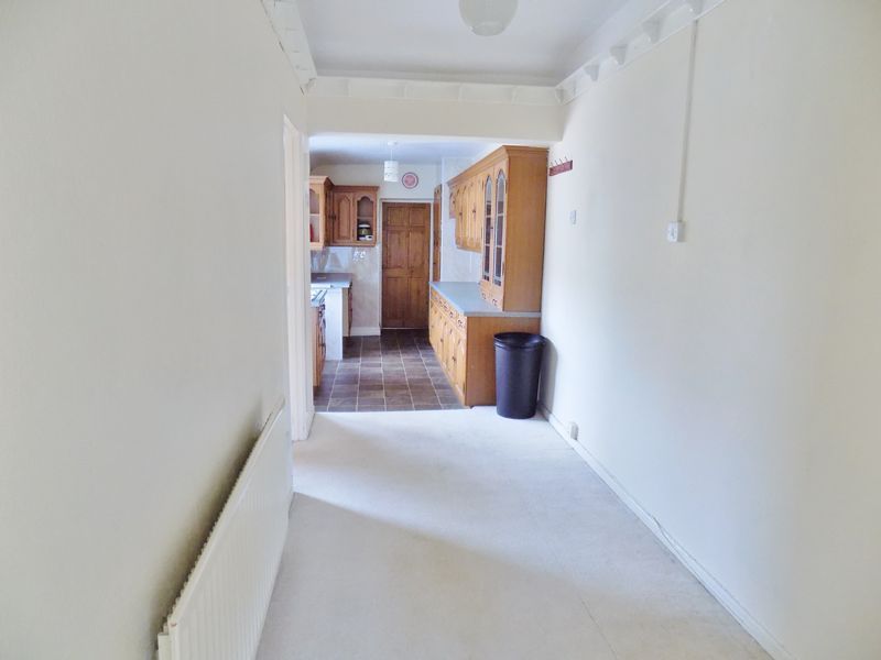 Property photo 3 of 9 Photo 9