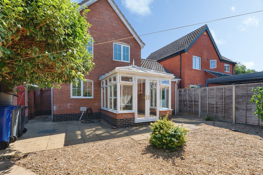 Property photo 2 of 16