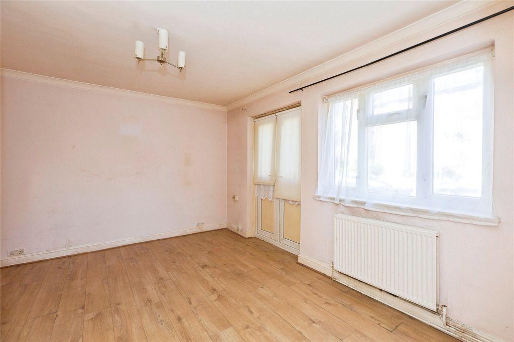 Property photo 3 of 11 Picture No. 23