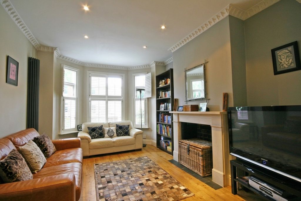 Property photo 2 of 6