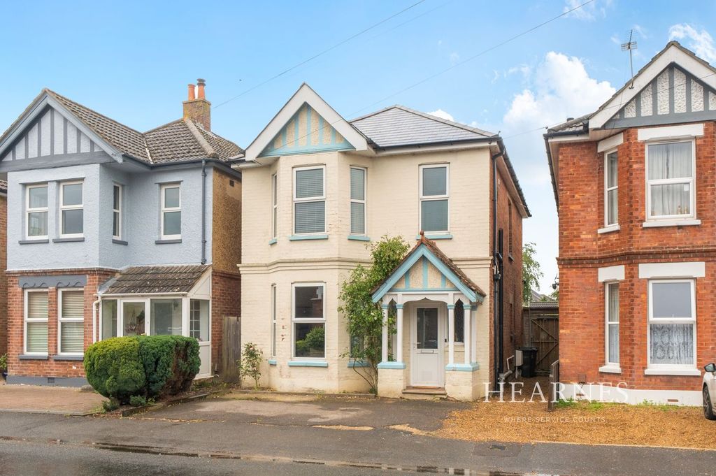 Property photo 1 of 21