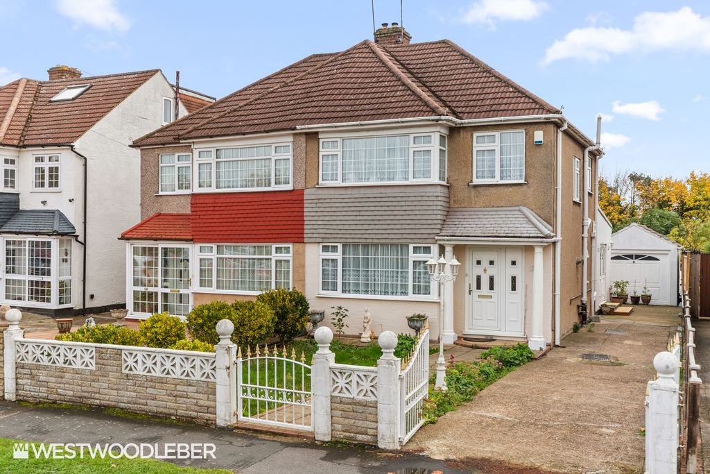 Property photo 1 of 23 Stortfordroad_23