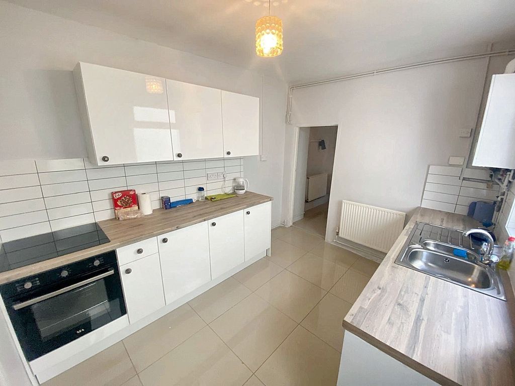 Property photo 3 of 25