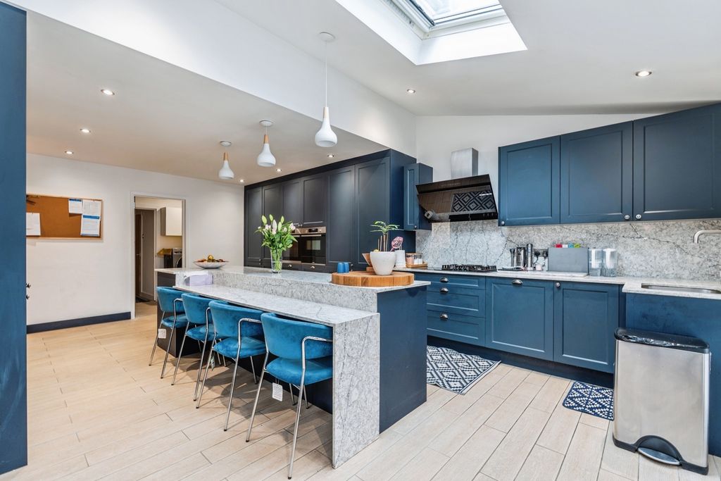 Property photo 3 of 23 Photo