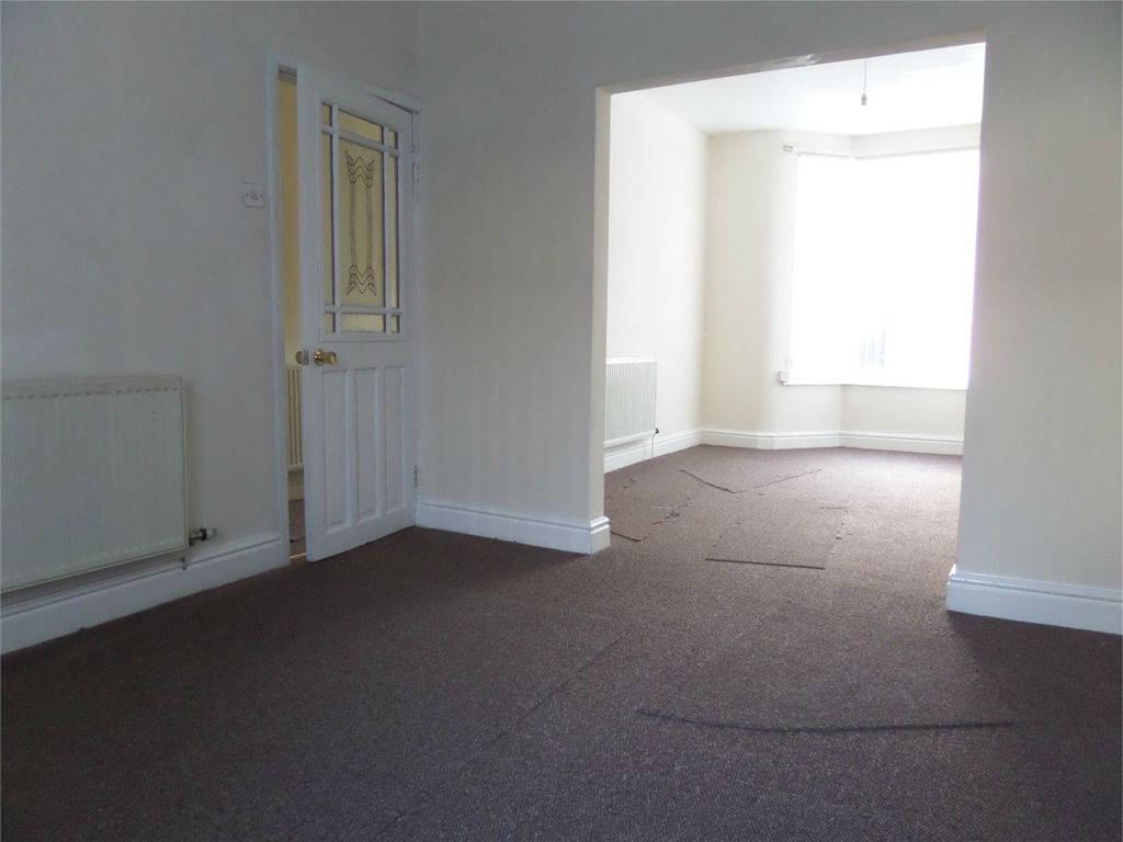 Property photo 3 of 8 Photograph 3