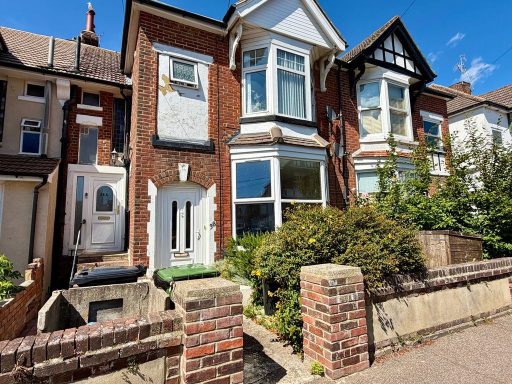 Property photo 1 of 13