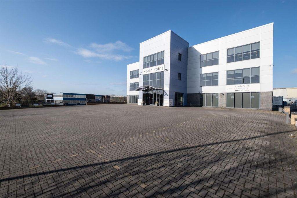 Property photo 1 of 8 North Point-30.Jpg