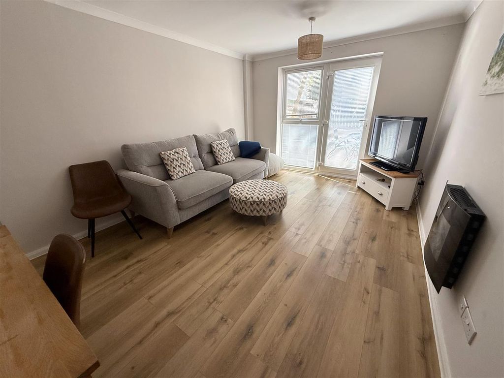 Property photo 2 of 19 Lounge 1.Jpg