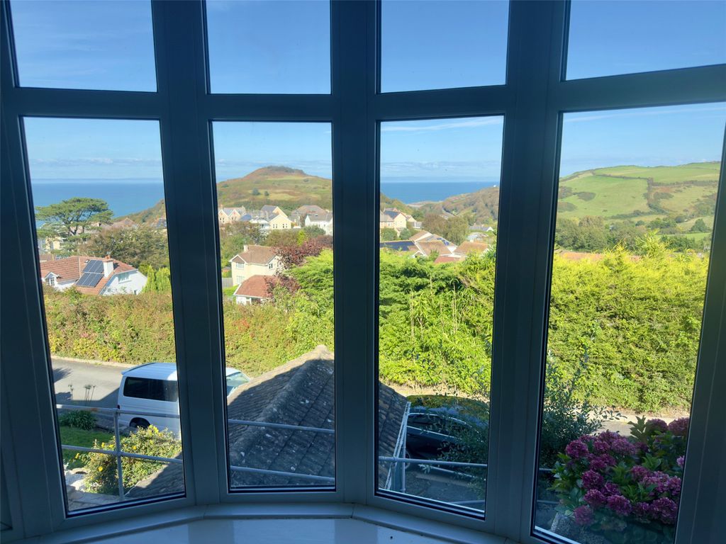 Property photo 3 of 19 Picture No. 03