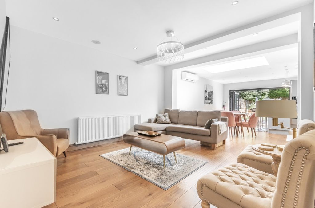 Property photo 1 of 6 621991 (2)