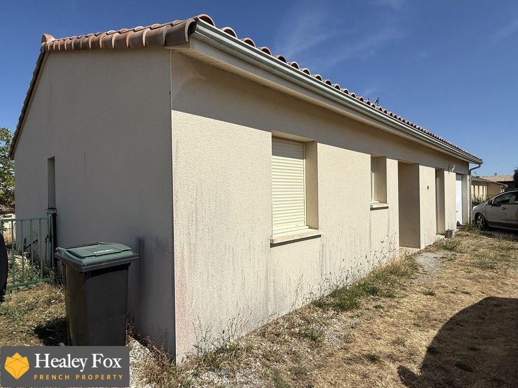 Property photo 1 of 11 Main Exterior View
