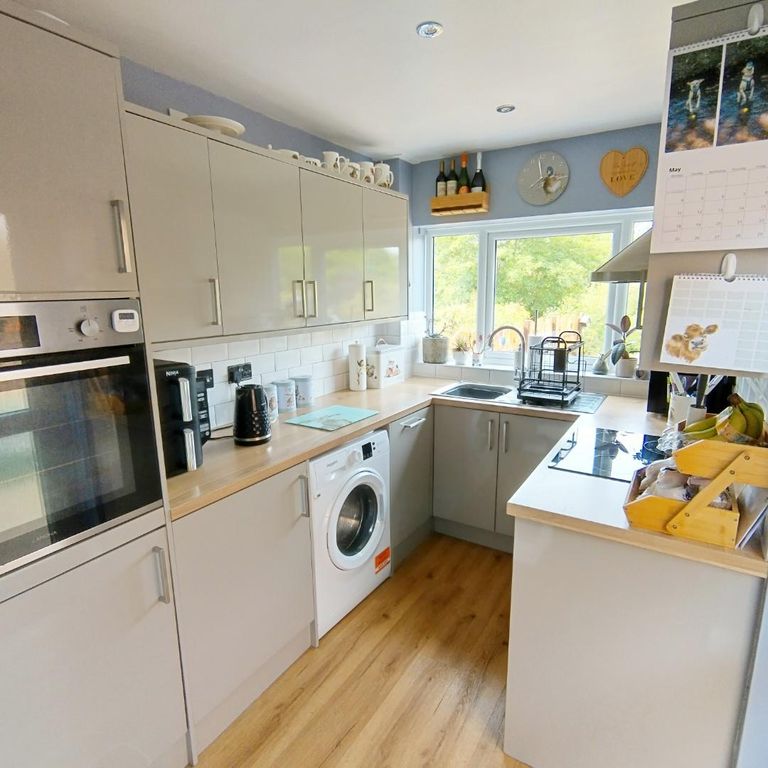 Property photo 3 of 18 Kit.Jpg
