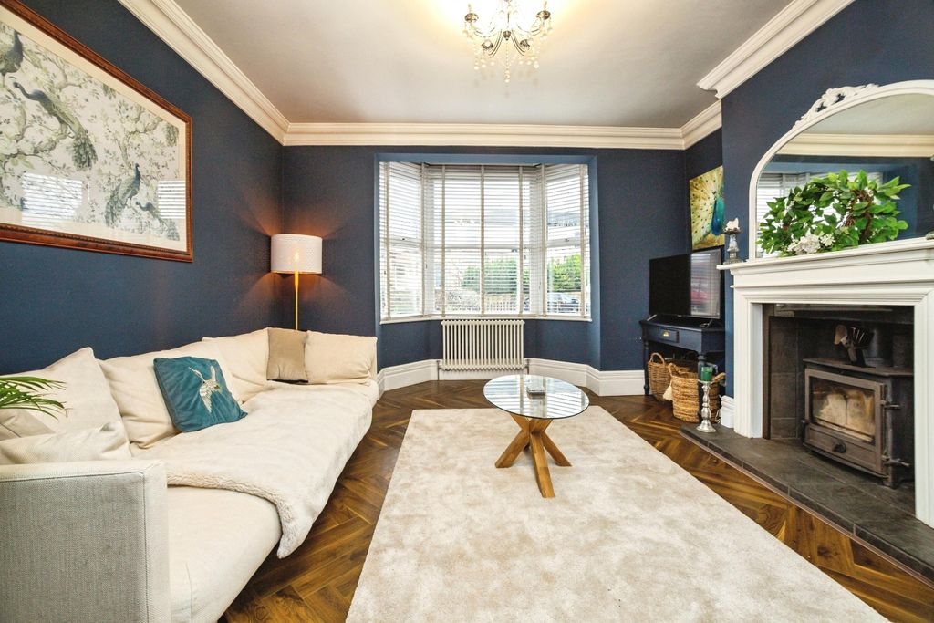 Property photo 2 of 22 Pbox-Img.Jpg