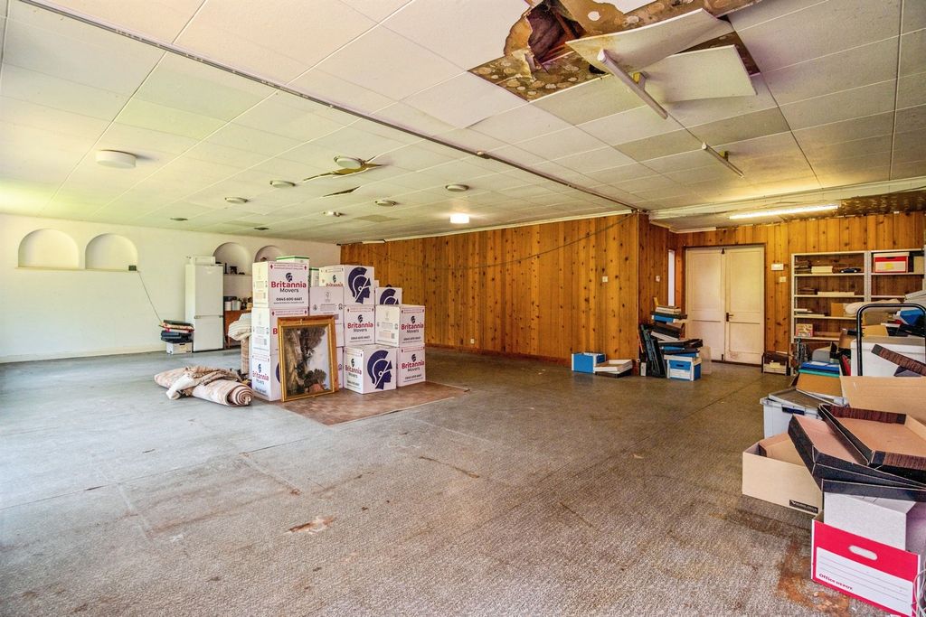 Property photo 3 of 18