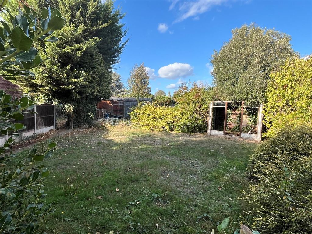Property photo 3 of 10 18 Dunleary Garden Oct A.Jpg