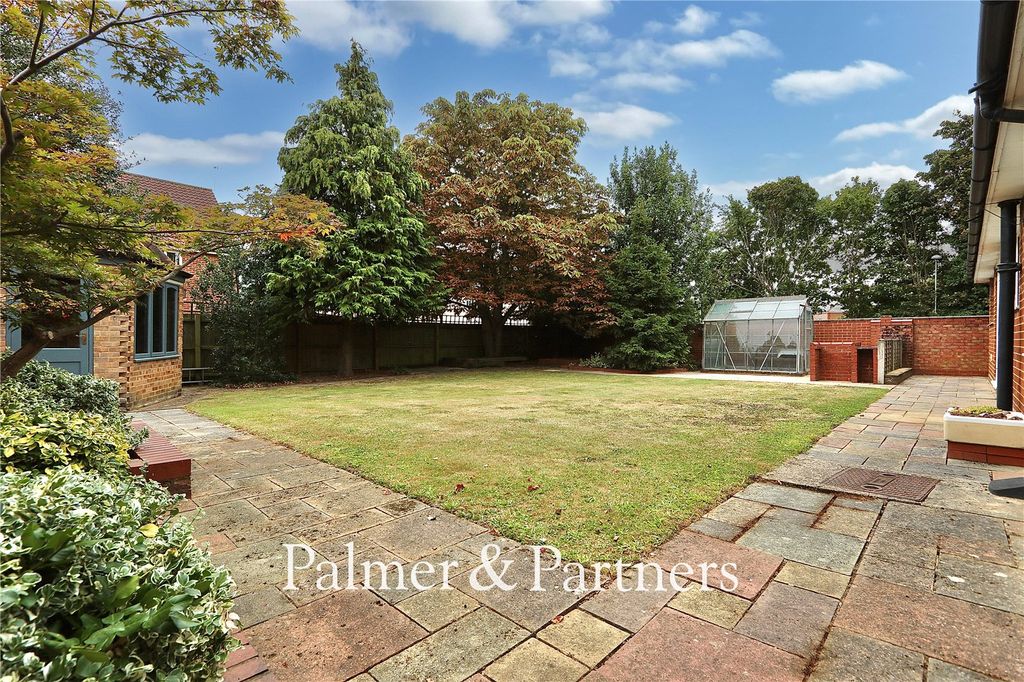 Property photo 2 of 29 Picture No. 01