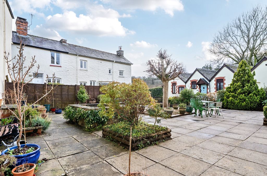 Property photo 3 of 18 3 - 1406019-5-6978Fd2...