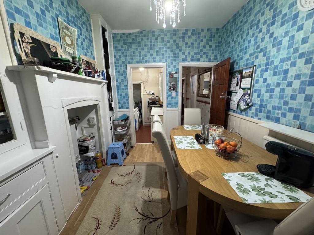 Property photo 2 of 30