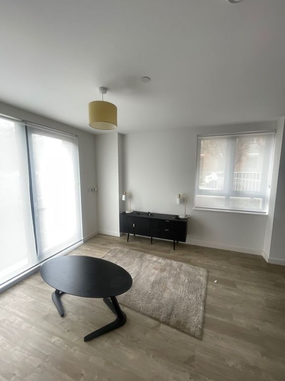 Property photo 2 of 28 B2Aeb392-2A5E-4d5F-B389-2B92942B0Fd9