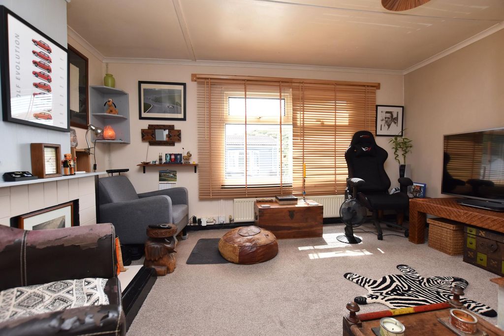 Property photo 3 of 12 Living Room