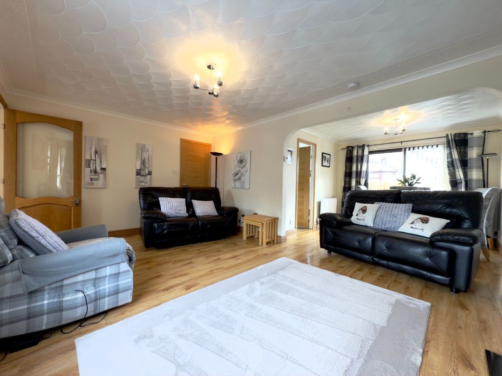 Property photo 3 of 25 4430815