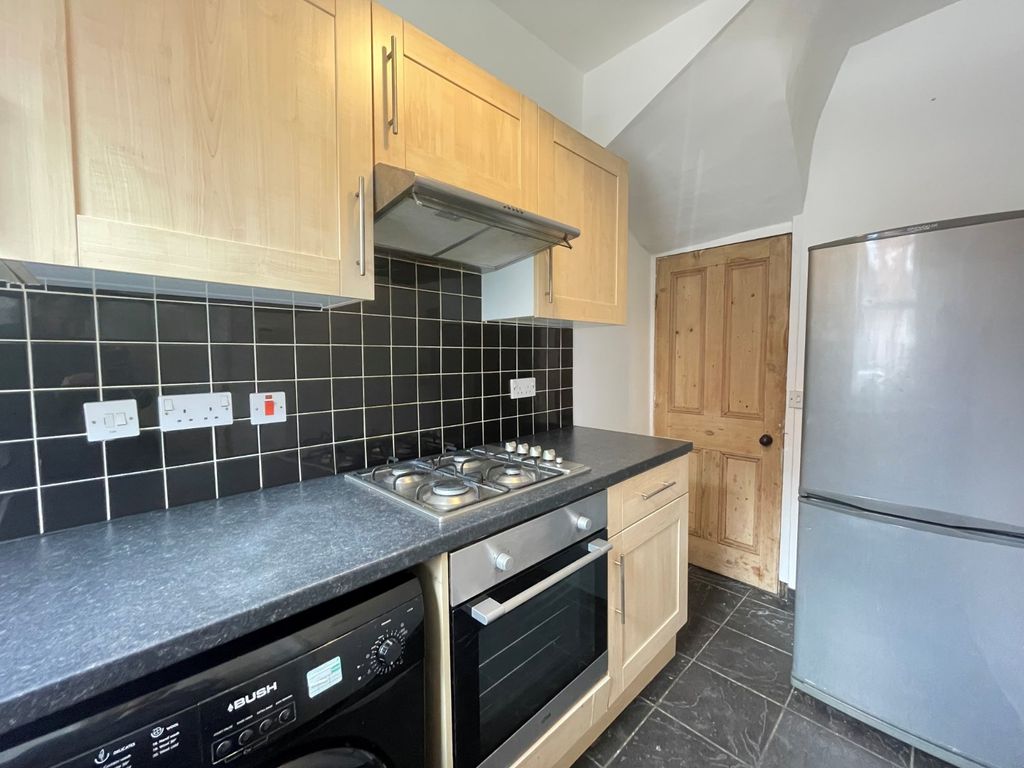 Property photo 3 of 8 Picture No. 05