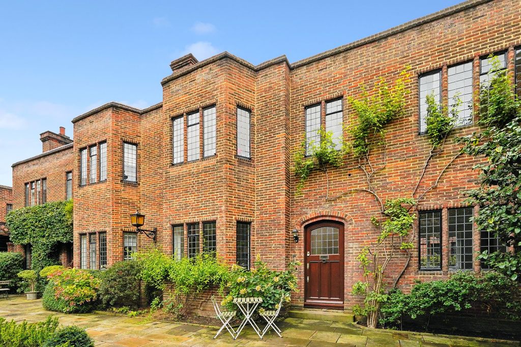 Property photo 3 of 18