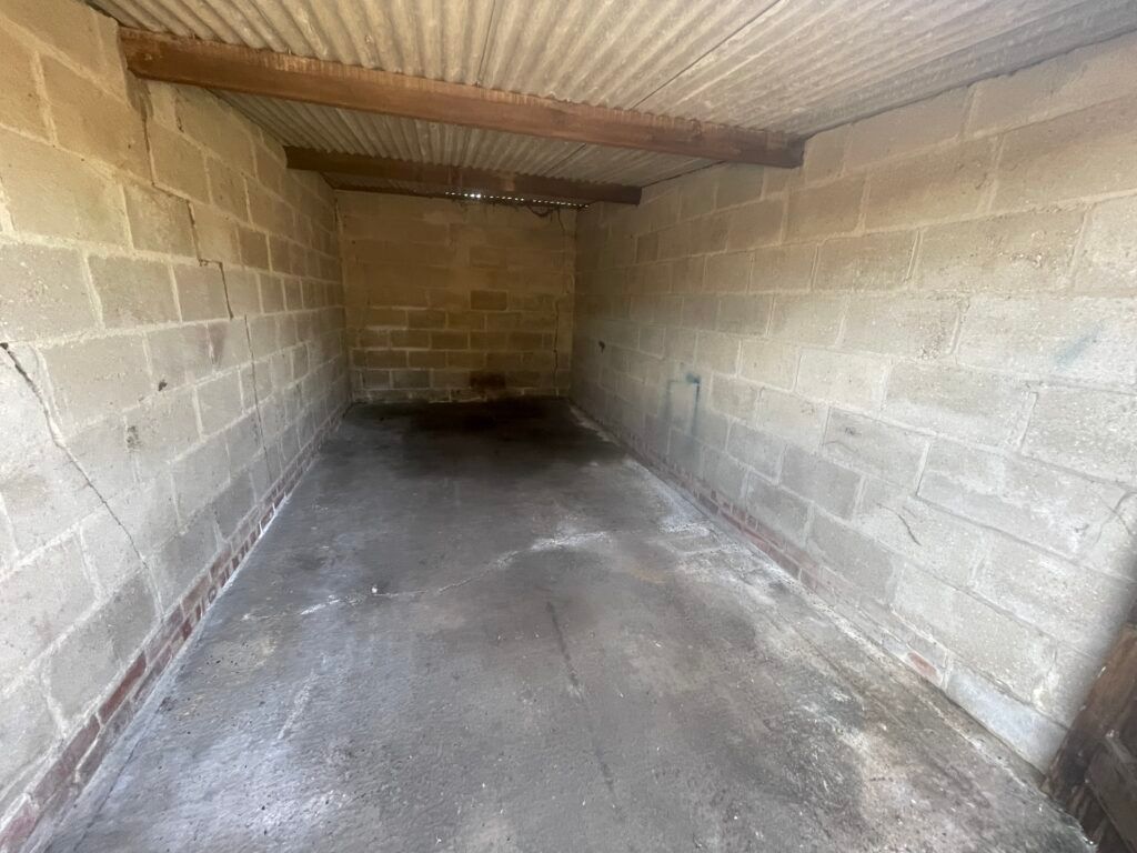 Property photo 3 of 5