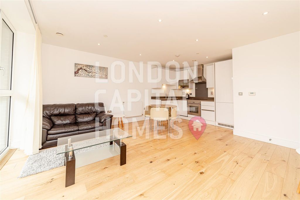 Property photo 2 of 17 2Sep7054.Jpg