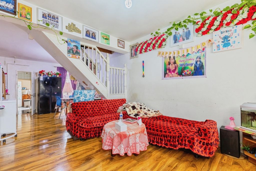 Property photo 3 of 20 Pbox-Img.Jpg