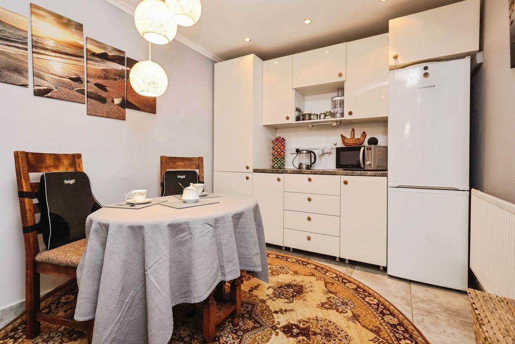 Property photo 2 of 18 Pbox-Img.Jpg