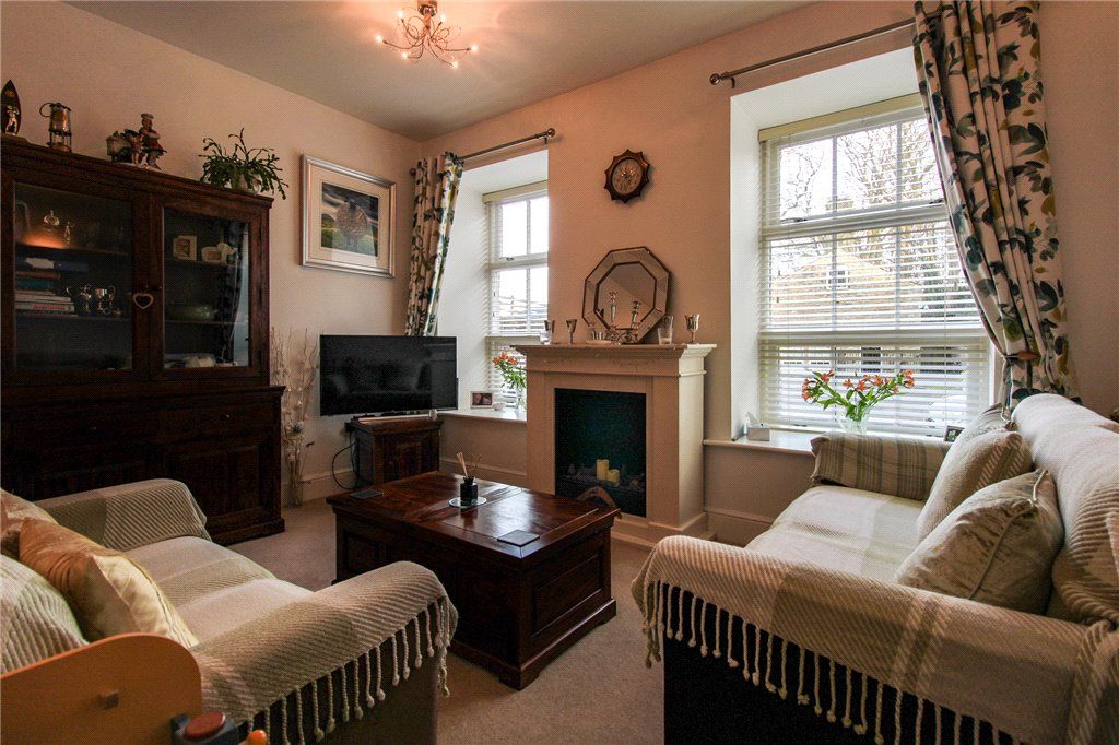 Property photo 2 of 9 Living Room