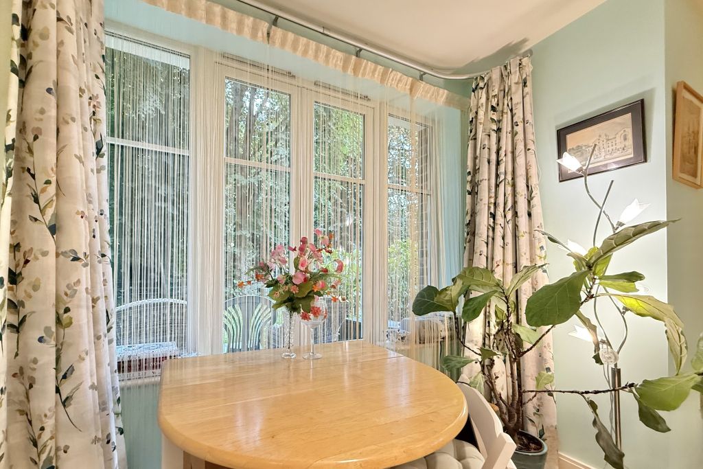 Property photo 3 of 20 Dining Space