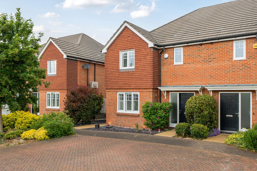 Property photo 1 of 19 1-6A0B003149A9d-1...