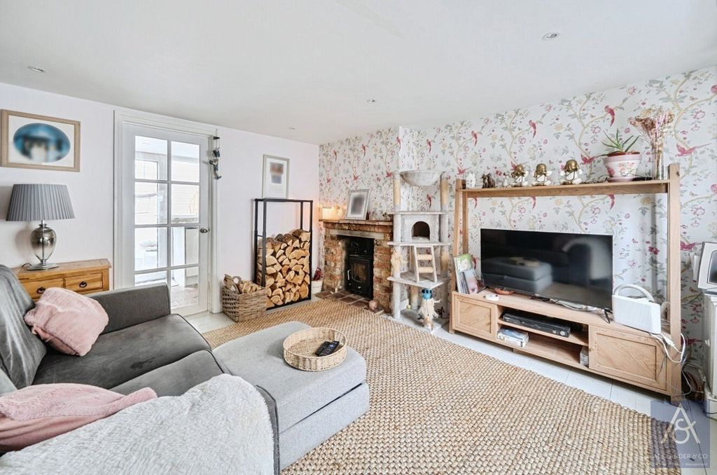 Property photo 2 of 17 Pbox-Img.Jpg
